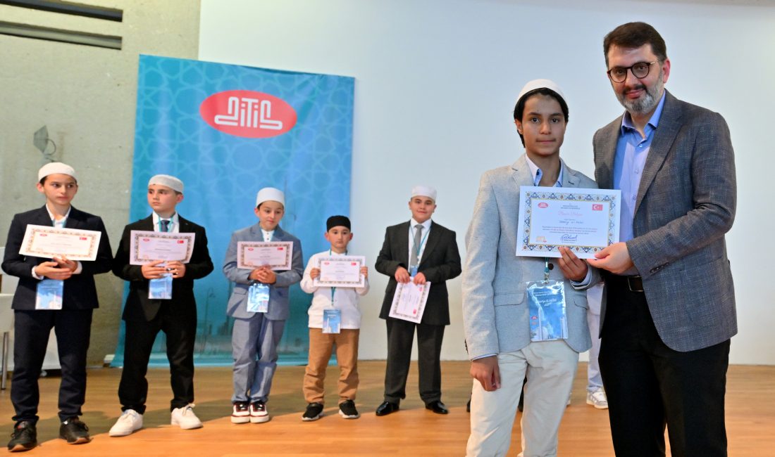 Almanya’nın en iyi Kuran okuyucuları final için yarıştı