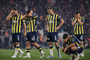 M. FATİH KARAGÜMRÜK FENERBAHÇE’Yİ 2-0 MAĞLUP ETTİ