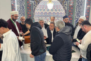 Kadir Gecesi’nde Peygamber Sevgisi Mimar Sinan Camii’ni doldurdu