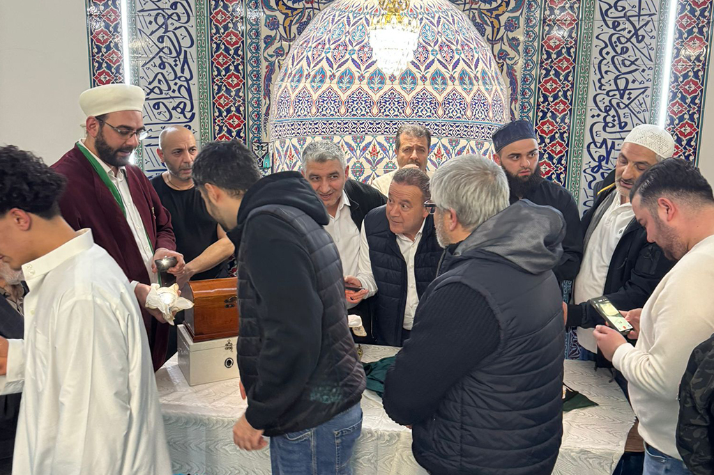 Kadir Gecesi’nde Peygamber Sevgisi Mimar Sinan Camii’ni doldurdu