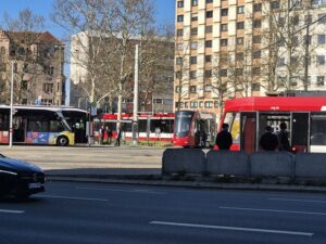 BAVYERA’DA TOPLU TAŞIMA DURDU: GREV HAYATI FELÇ ETTİ