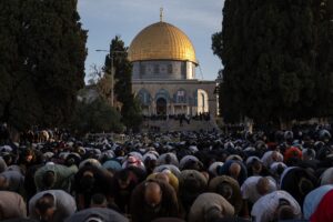 İSLAM DÜNYASININ BAYRAM SEVİNCİ