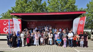 YTB’NİN GELENEKSEL OYUNLAR TIRI NÜRNBERG’DE GENÇLERLE BULUŞTU