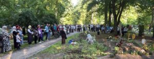 NÜRNBERG’DE GELENEKSEL KABİR ZİYARETİNE YOĞUN KATILIM