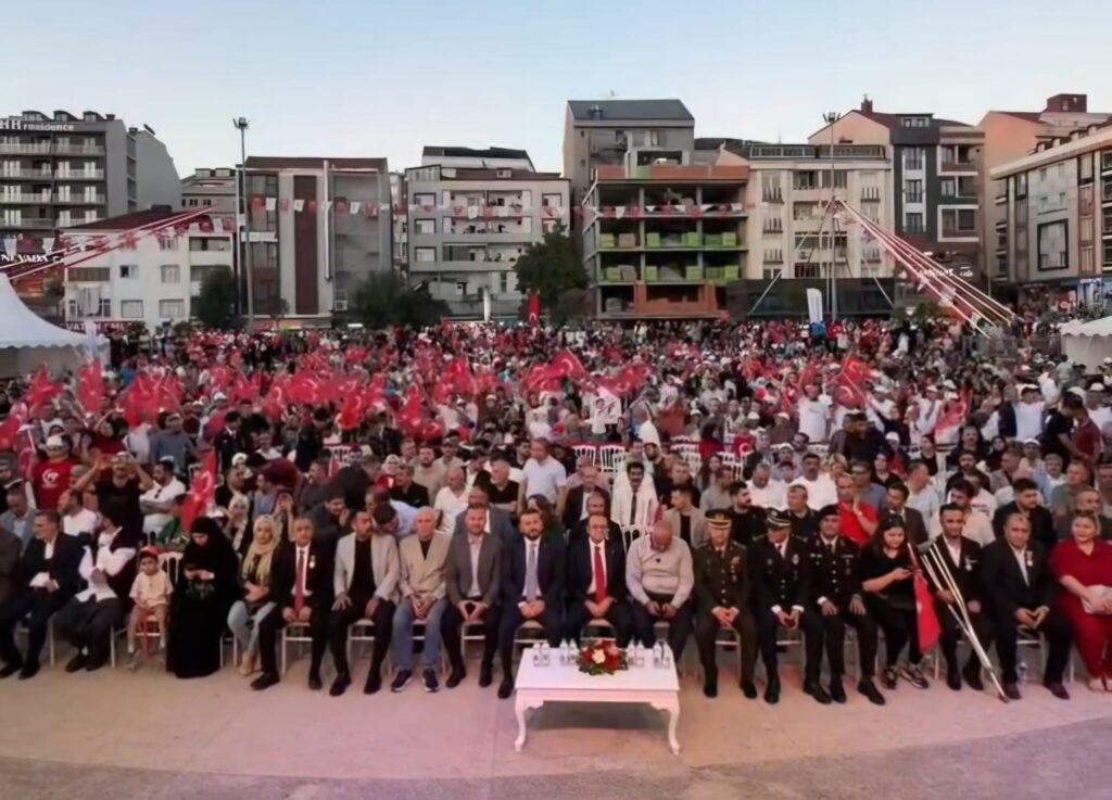 Egemen Bağış: “Demokrasiye sahip çıkan milletimiz, Türkiye’nin yükselişinin önünü açtı”